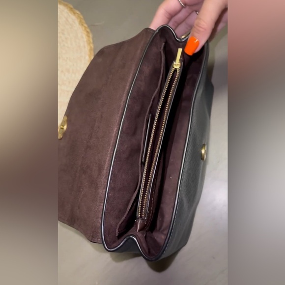 Discontinued Coach Tammie shoulder bag, great condition only used maybe twice. - Picture 3 of 4